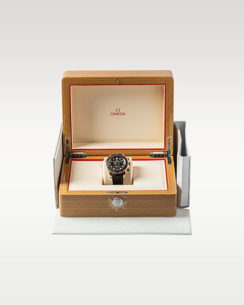 Omega Seamaster Diver 300m 210.62.44.51.01.001